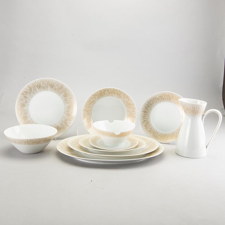 Raymand Loewy, a 56 pcs porcelain dinner service, Rosenthal, Tyskland.