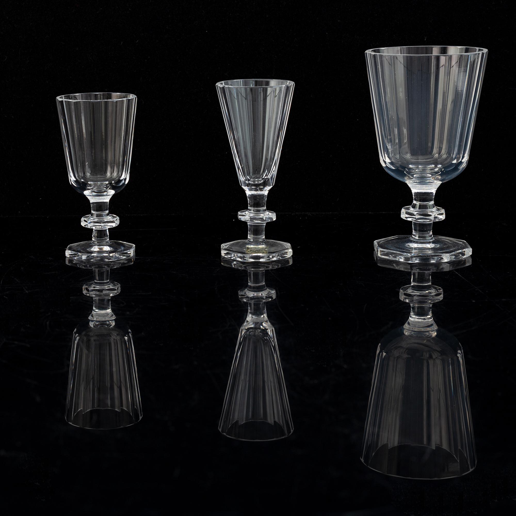 Elis Bergh, a part 'Karlberg' glass service, Kosta Boda (48 pieces).