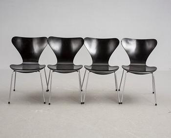 STOLAR, 4 st, "Sjuan", Arne Jacobsen och BORD, 1900-talets andra hälft.