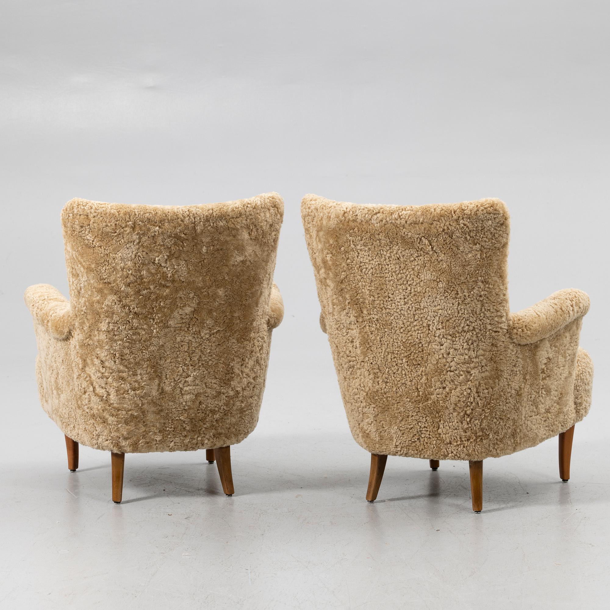 Carl Malmsten, Armchairs, a pair, “Stora Furulid”, O.H. Sjögren, mid-20th century.