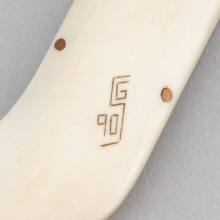 A Sami reindeer horn knife, signed SG/GS and dated 90.