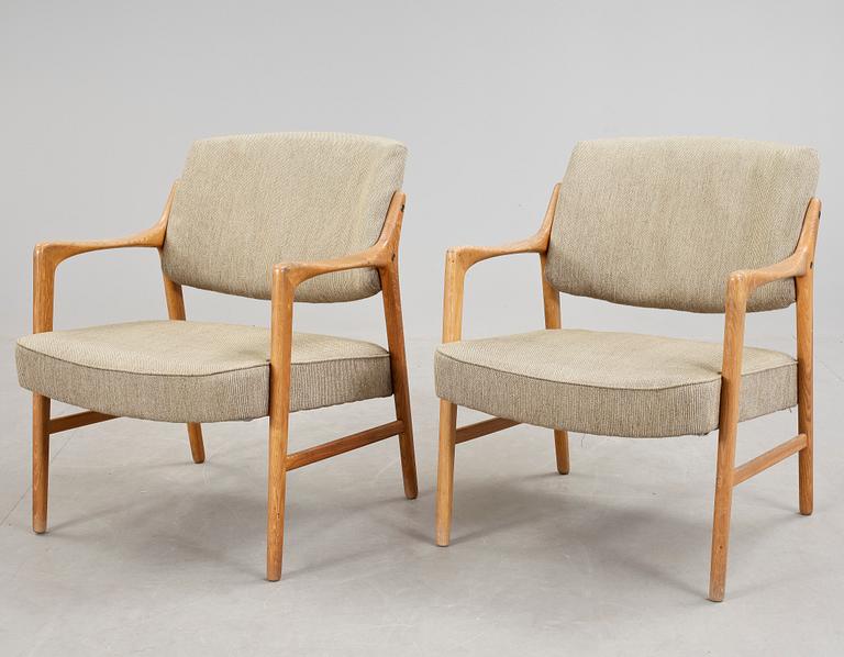 KARMSTOLAR, ett par, 1950/60-tal.