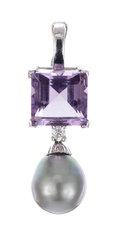PENDANT, amethyst with cultured Tahiti pearls and brilliant cut diamond, 0.04 cts.