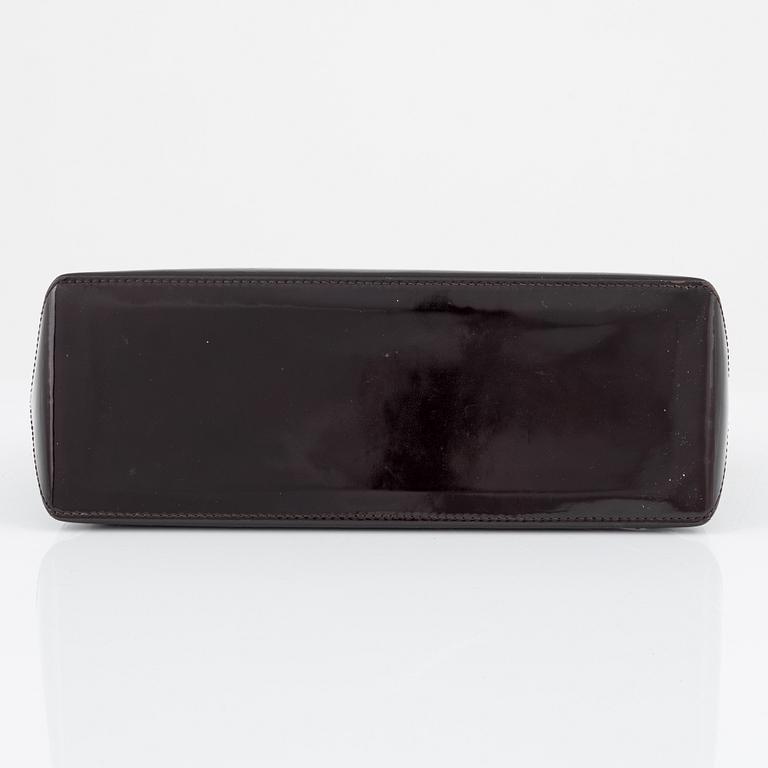 Louis Vuitton, a vernis patent leather 'Wilshire' bag.