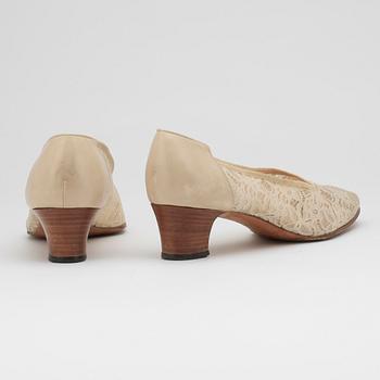 EMERAUDE, a pair of lady's shoes.