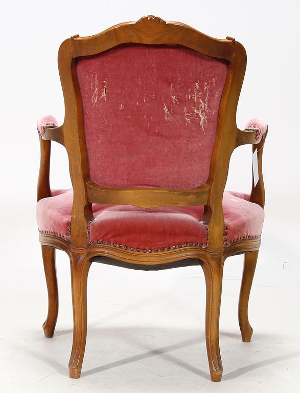 KARMSTOL, rokokostil, 1900-talets andra hälft.