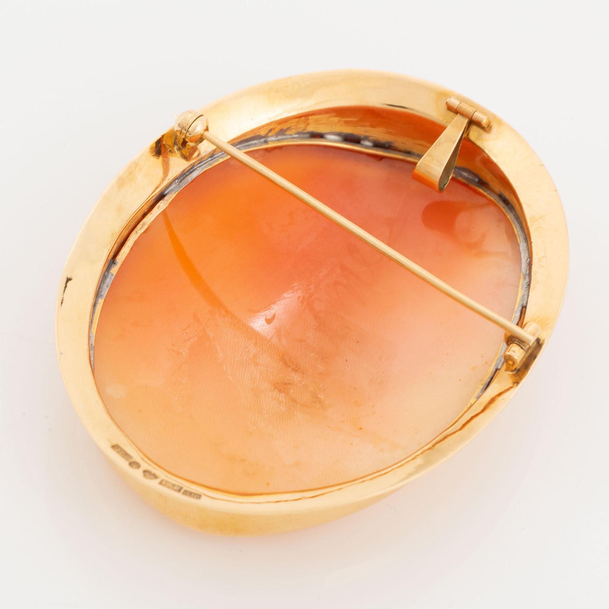 Brosch/hänge 18K guld med snäckskalskamé.