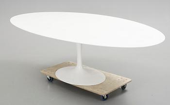 BORD, "Tulip", Eero Saarinen, Knoll International.