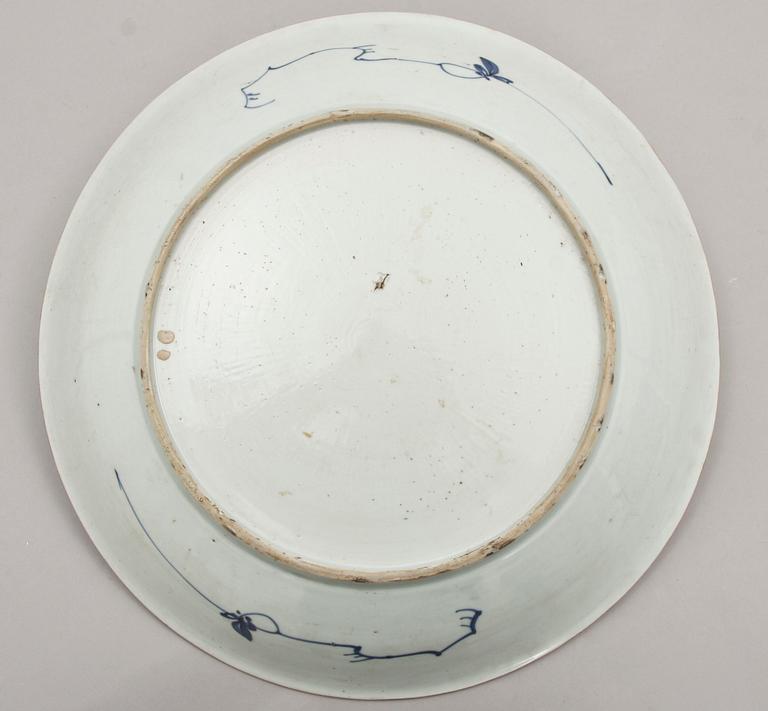 A blue and white dish, Qing dynasty, Kangxi (1662-1722).