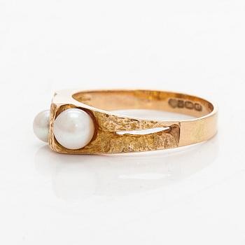 Björn Weckström, ring, “Whisper”, cultured pearls, 14K gold, Lapponia 1975.