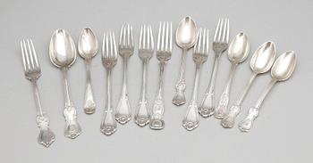 PARTI SILVERBESTICK, 13 delar, bla Gustaf Möllenborg, 1800-1900-tal. Totalvikt ca 500 gram.