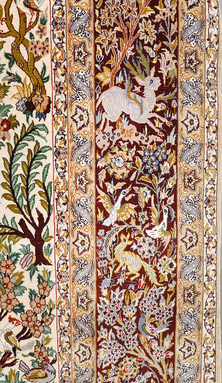 Matta, Figural Isfahan, part silk, Signerad, ca 327 x 208 cm.