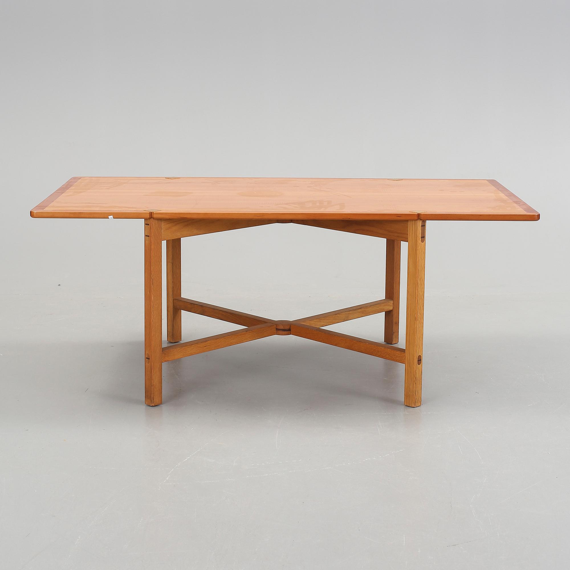 BORD. Ur serien "Kaskad", Christina Fürst, Karl Andersson & Söner, modellen formgiven 1992.