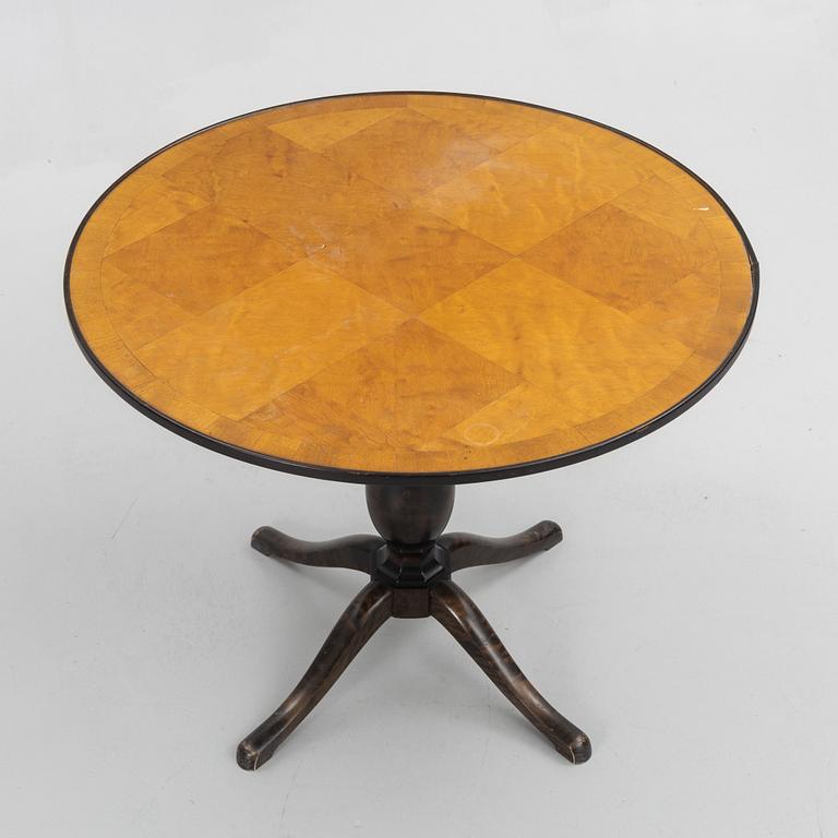 Carl Malmsten, A "Haga" table, Nordiska Kompaniet, 1920s.