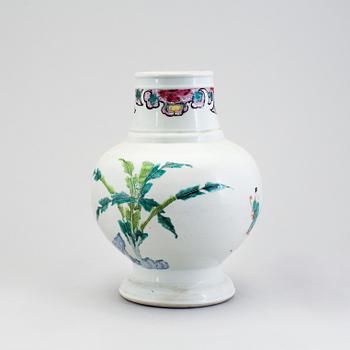 A famille rose porcelain vase, Qing dynasty, Yongzheng (1723-1795).