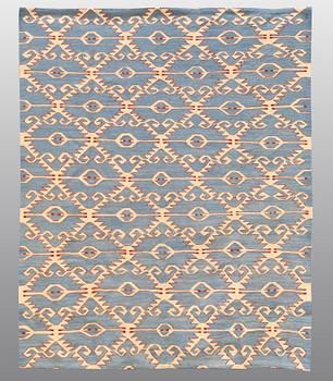 CARPET, flat weave, ca 234 x 186 cm.