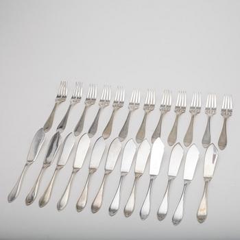 FISKBESTICK, 24 delar, nysilver, 1900-talets första hälft.