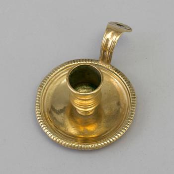 AN 18TH CENTURY BRONZE NIGHT LIGHT.