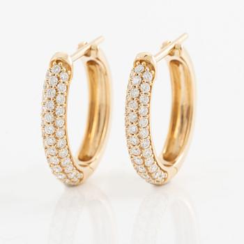 Earrings hoops, 18K gold with brilliant-cut diamonds.