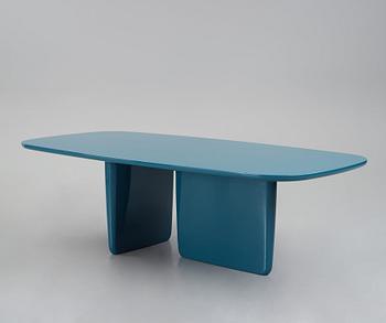 Edward Barber & Jay Osgerby, a "Tobi-ishi, Rectangular table" B&B Italia, post 2014.