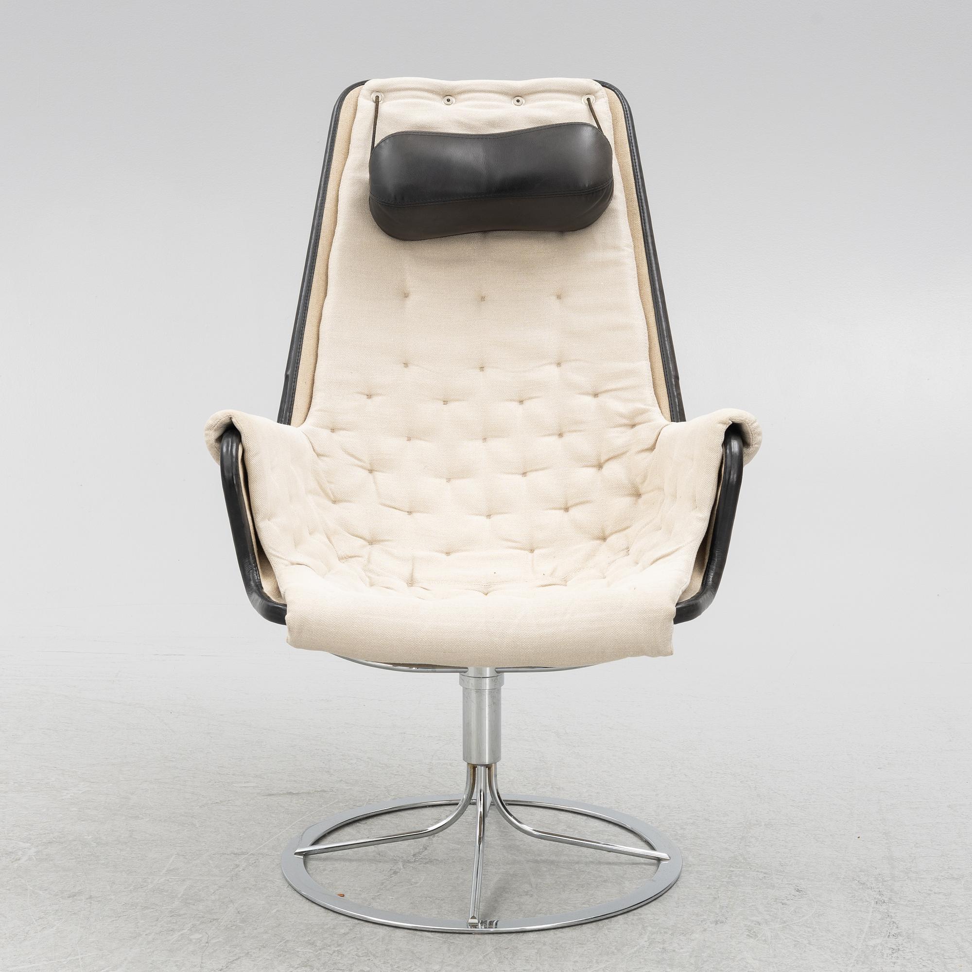 Bruno Mathsson, armchair "Jetson" and table, DUX,  and Bruno Mathsson International, Värnamo.