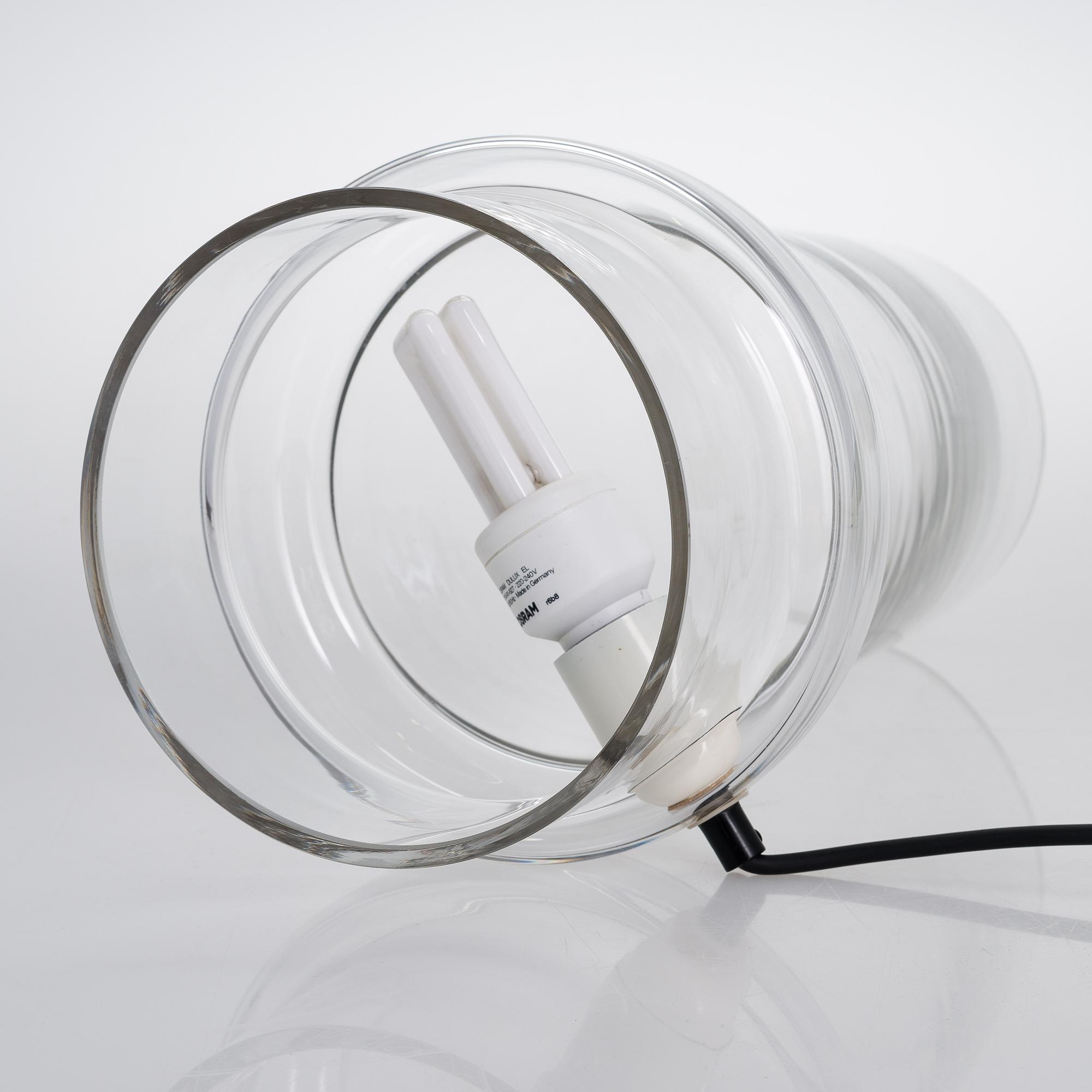 A mid 20th century table lamp.