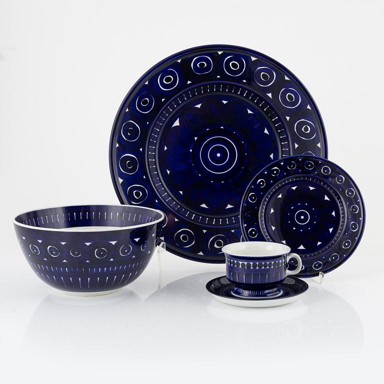 Ulla Procopé, a 36-piece service, porcelain, "Valencia" Arabia, Finland.
