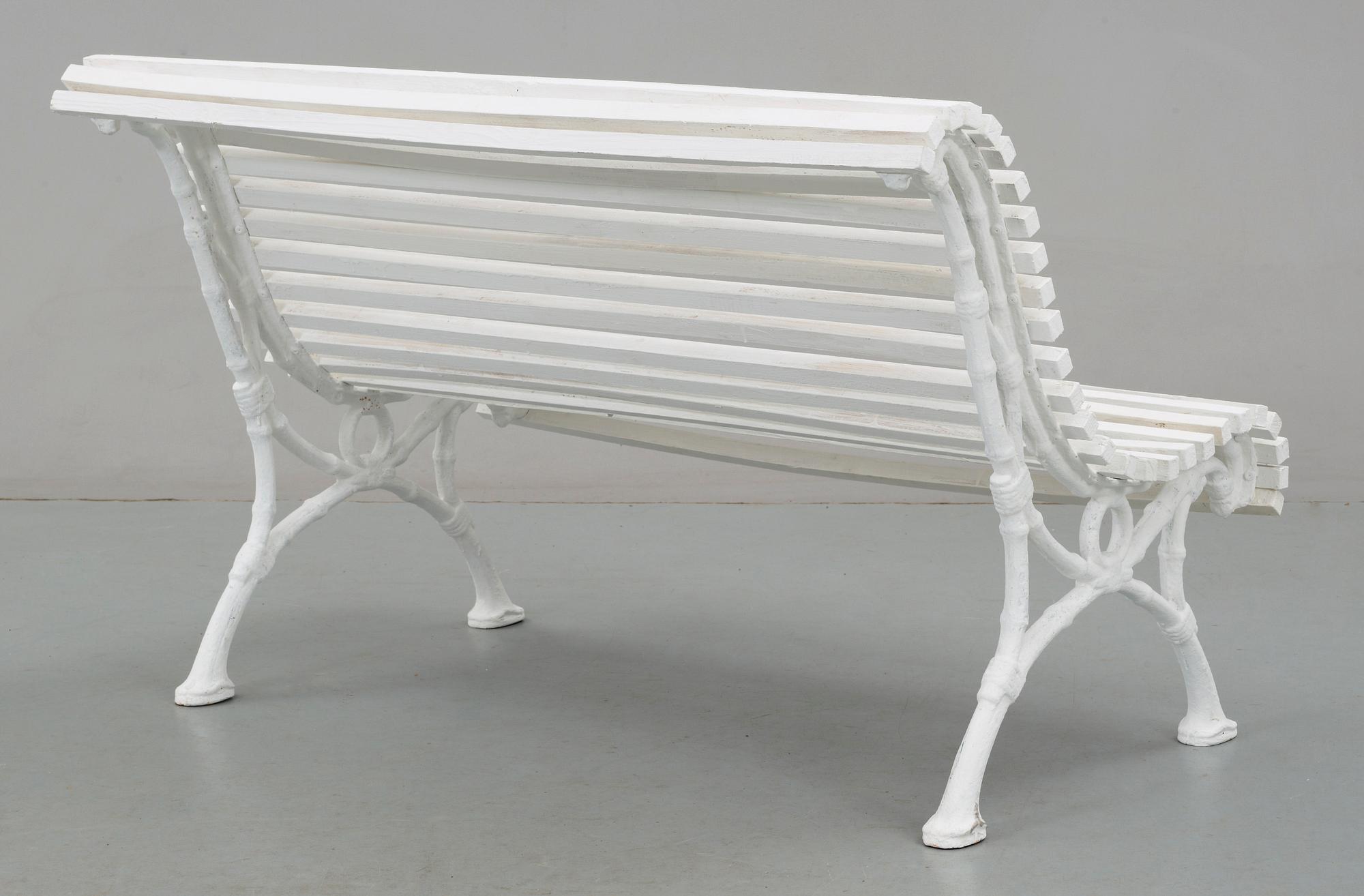 PARKSOFFA, gjutjärnsgavlar, sekelskiftet 1900.