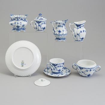 PART SERVICE, 31 pieces, porcelain, Royal Copenhagen.