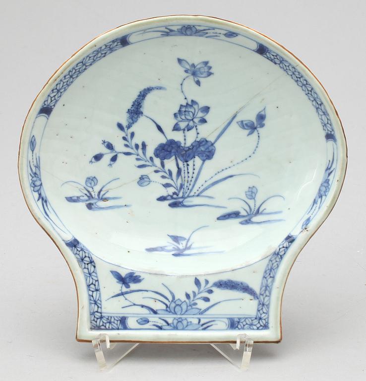 SMÖRSNÄCKA, porslin, Kina, 1700-tal.
