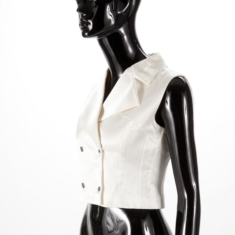 VÄST, Karl Lagerfeld.