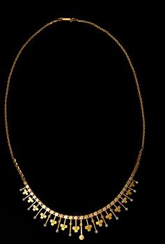 A NECKLACE, gold, orient pearls. Weight c. 19.6 g.