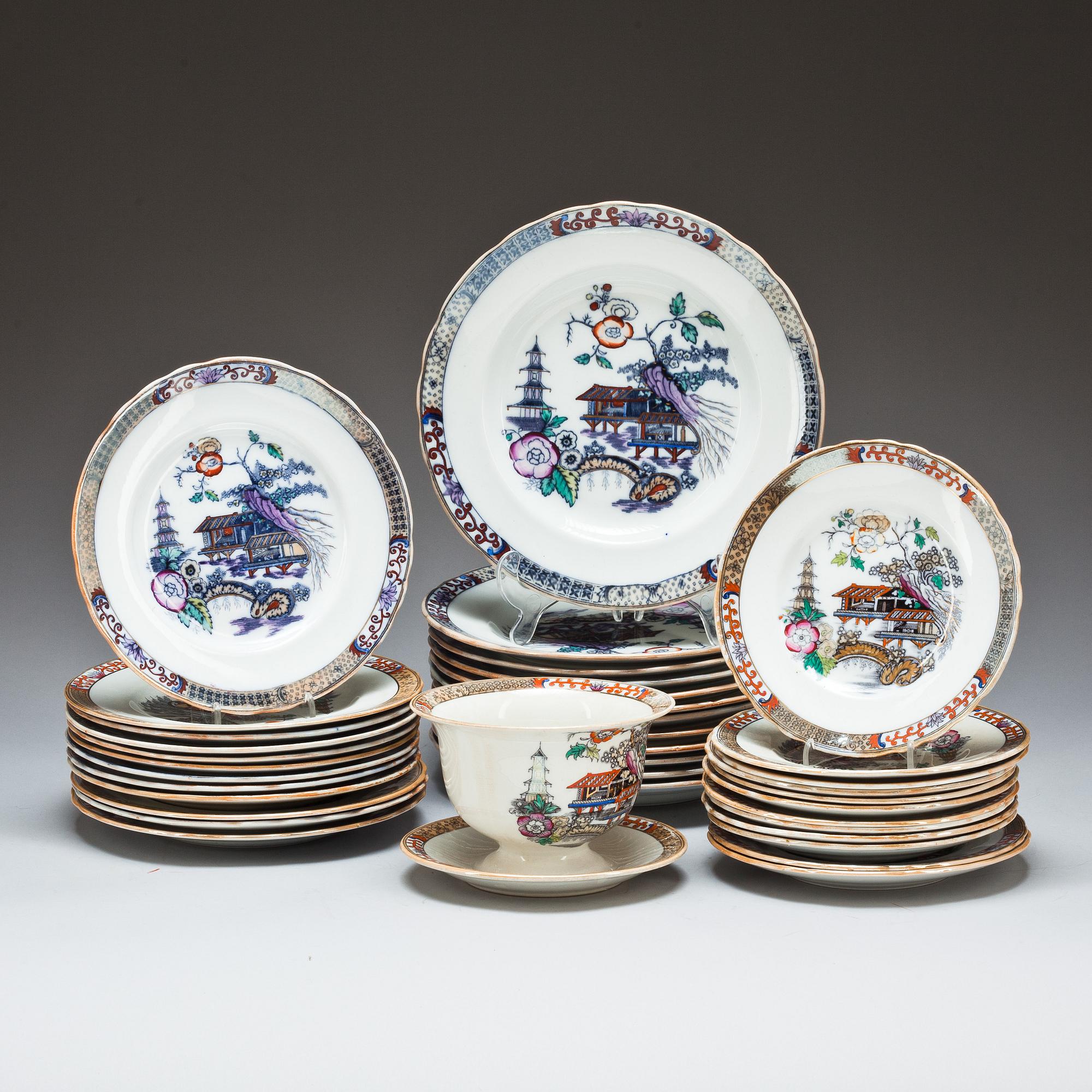 SERVISDELAR, 36 st, flintgods. "Japan", Rörstrand. 1900-talets första hälft.