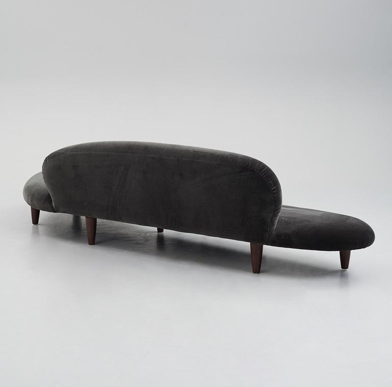 Isamu Noguchi, a "Freeform sofa" and ottoman, Vitra 2009/2019.