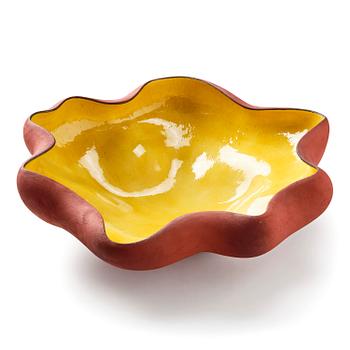 53. Annika Svensson, stor skål, "Böljande gul", egen ateljé, 2004.