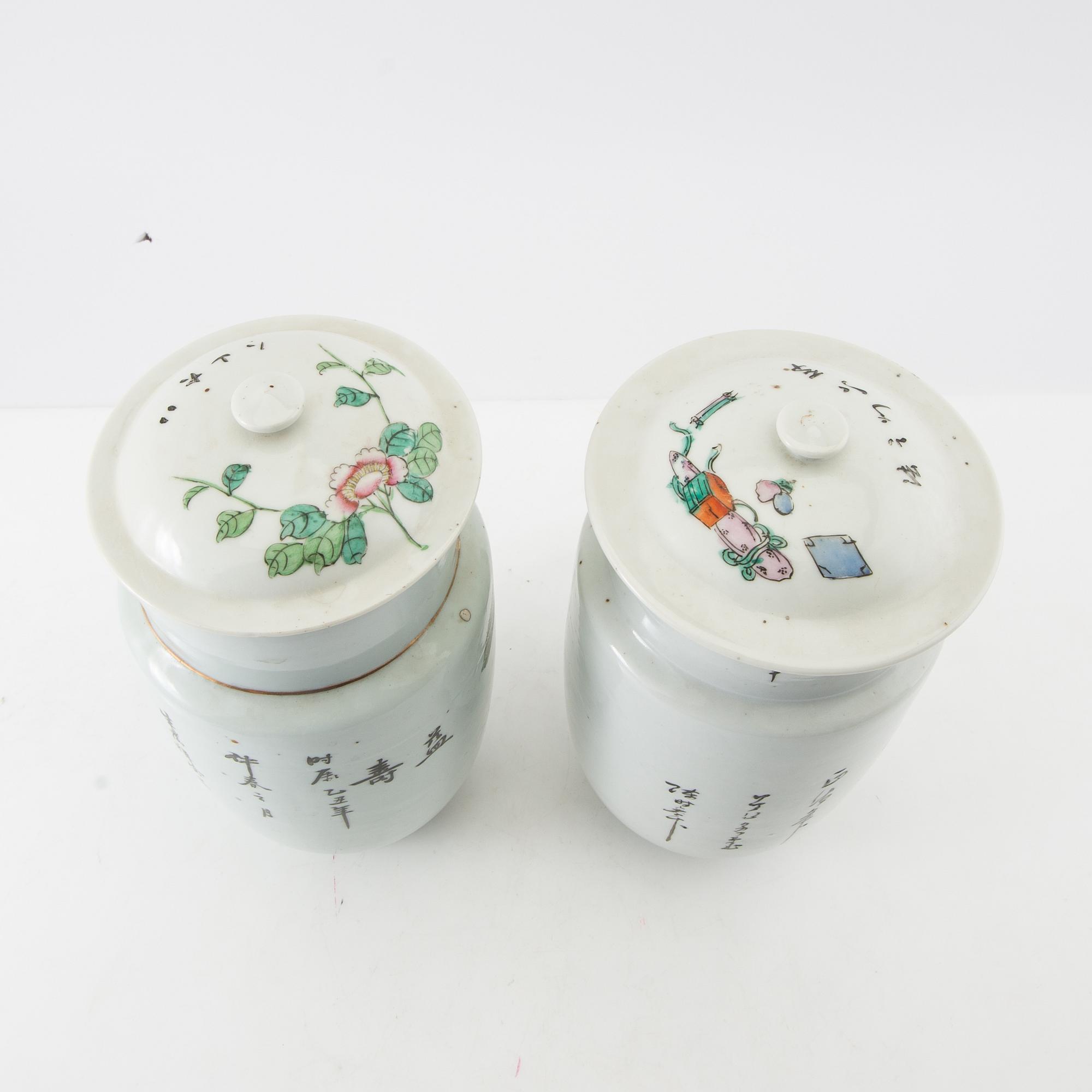 Lock urns 3 pcs and bowl with lid China 20th century porcelain.