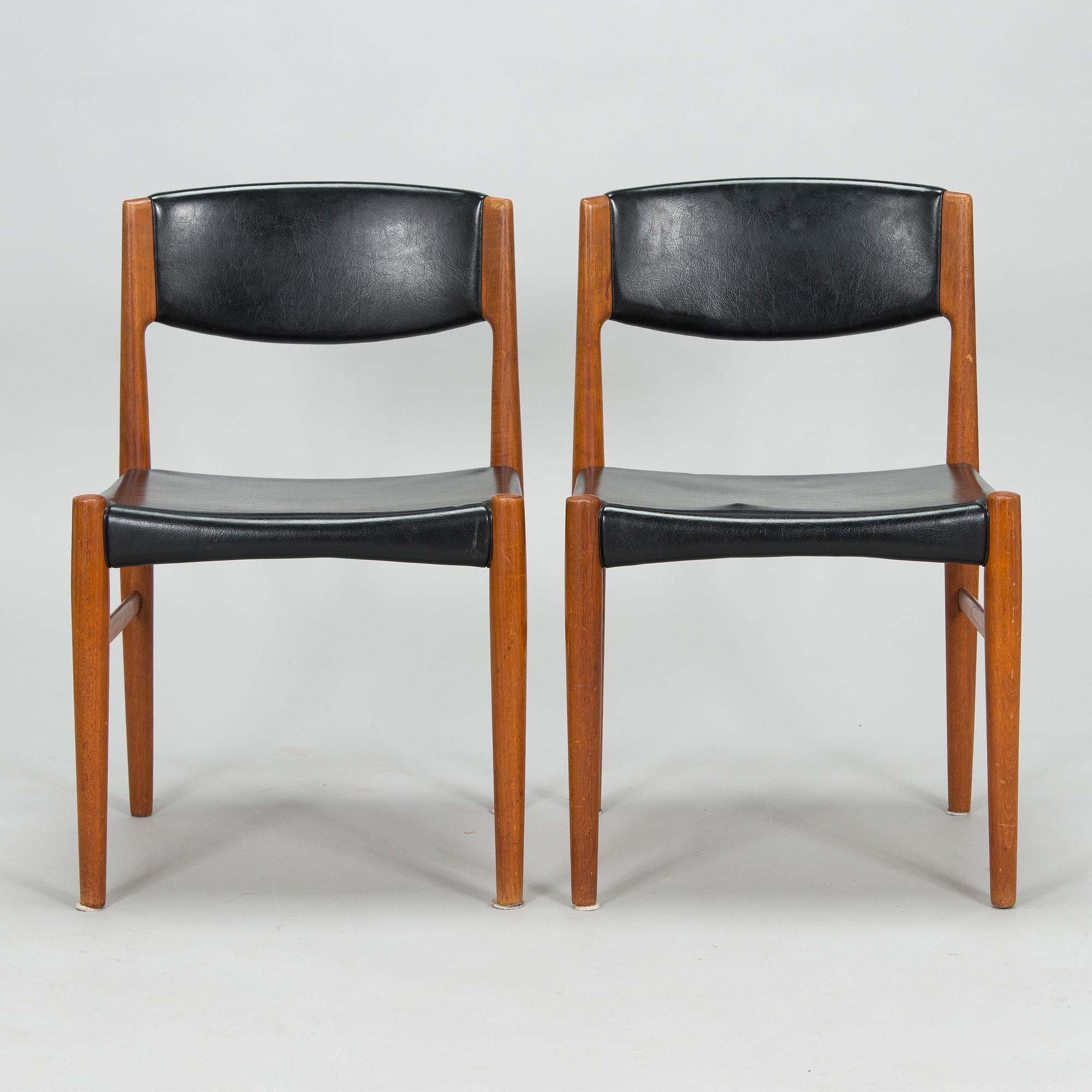 A set of four mid 20th century chairs. Glostrup Möbelfabrik, Denmark.
