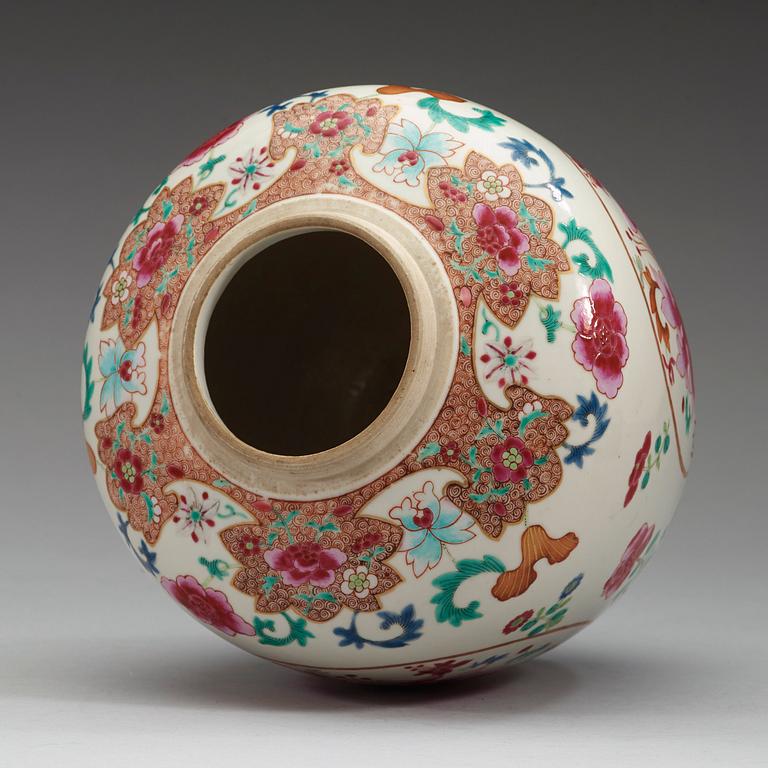 URNA, kompaniporslin, Qing dynastin Qianlong (1736-95).