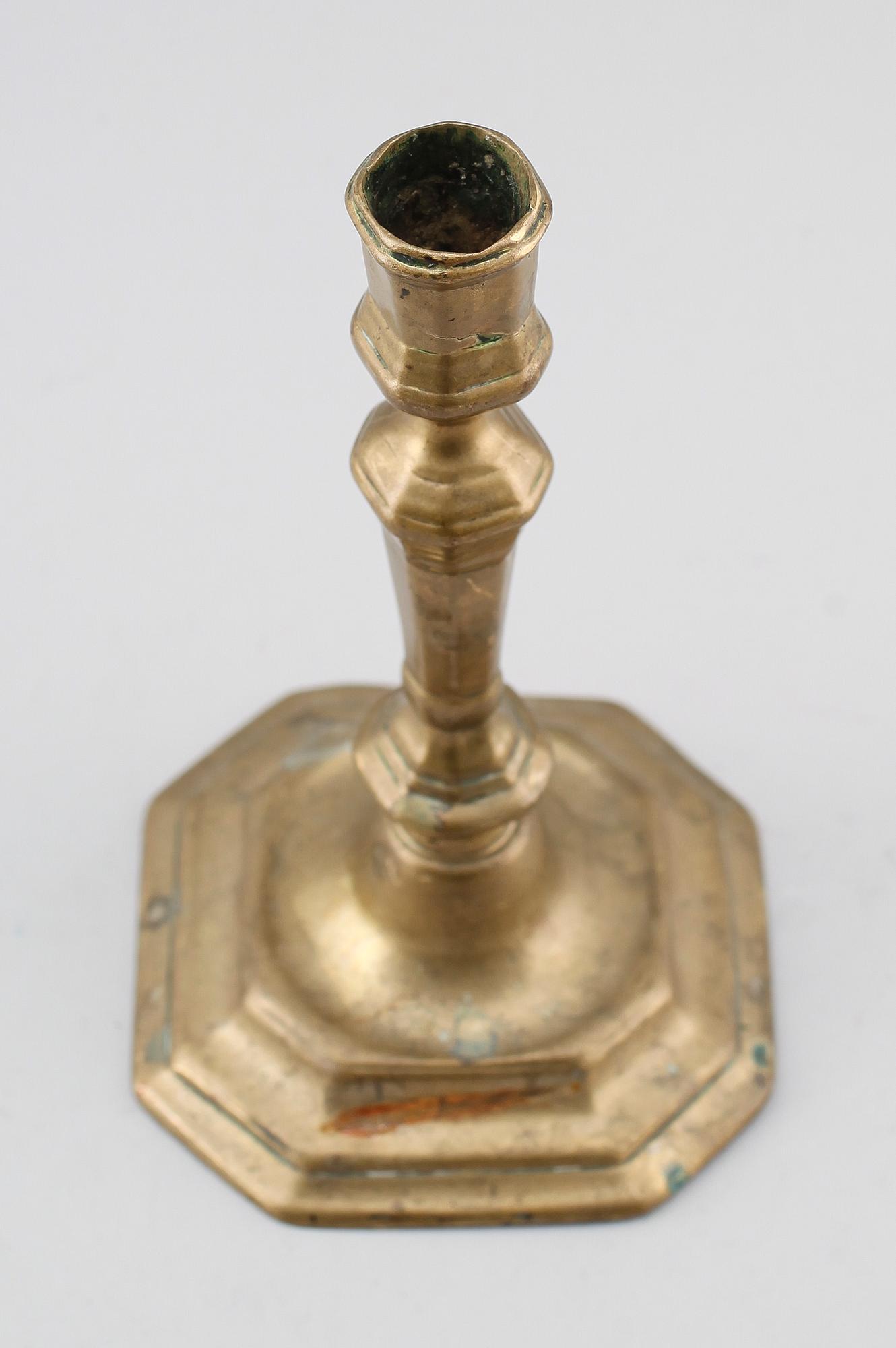 LJUSSTAKE, mässing, 1700-tal.