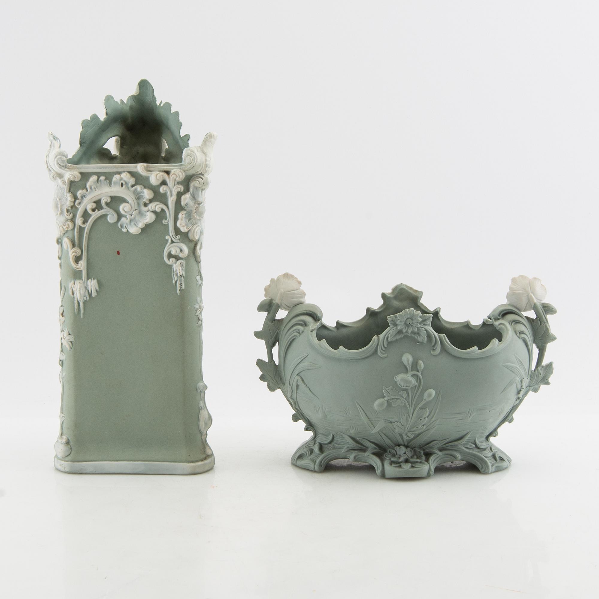 Vase and bowl England 20th century jasperware.