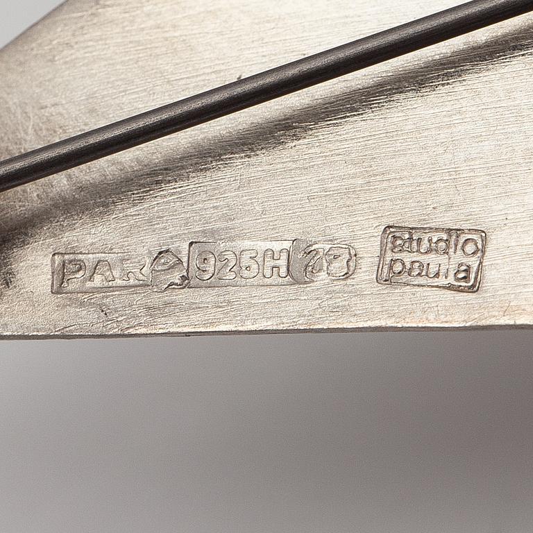 Paula Häiväoja, A sterling silver and gold brooch  "Tahto ja Tunne". Pentti Roos/Studio Paula, Helsinki 1990s.