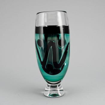 VAS, glas, "Aria", Bengt Edenfalk, Studioglas Strömbergshyttan 1990.