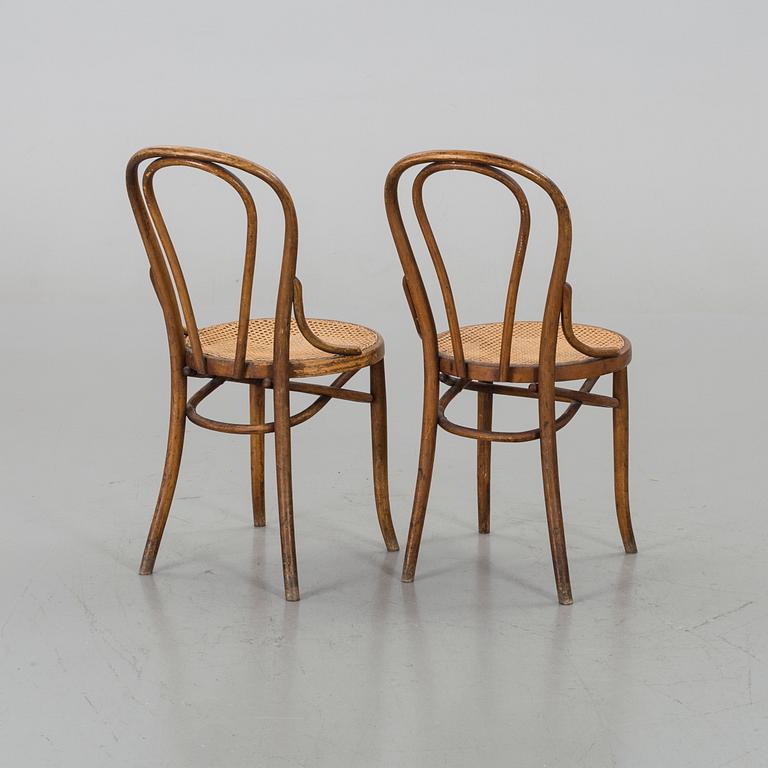 STOLAR, ett par, Thonet-stil, omkring 1900 / 1900-talets början.