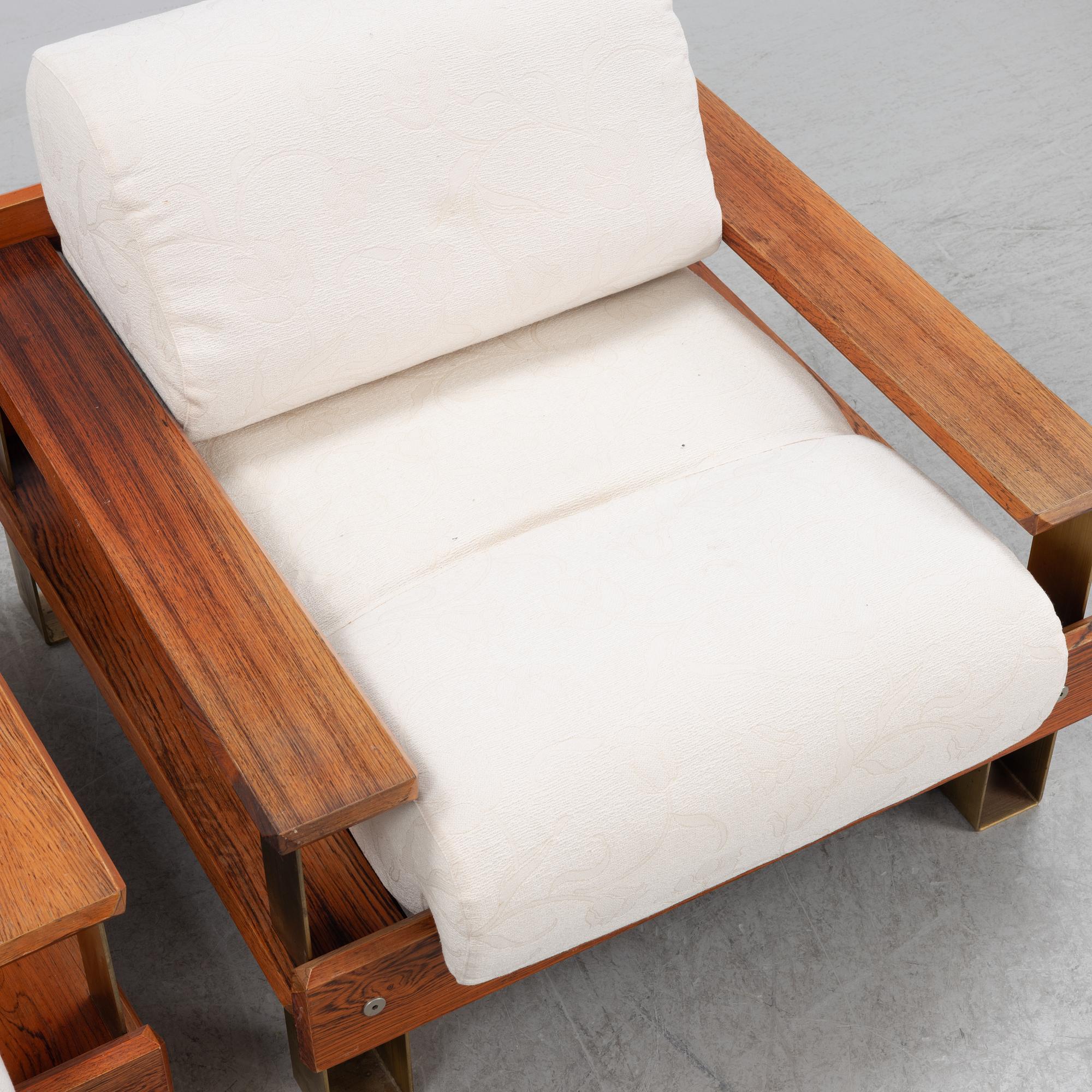 Fåtöljer, ett par, samt fotpall, 1970-tal.