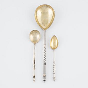 15 silver spoons, including Russia, 1896-1908.