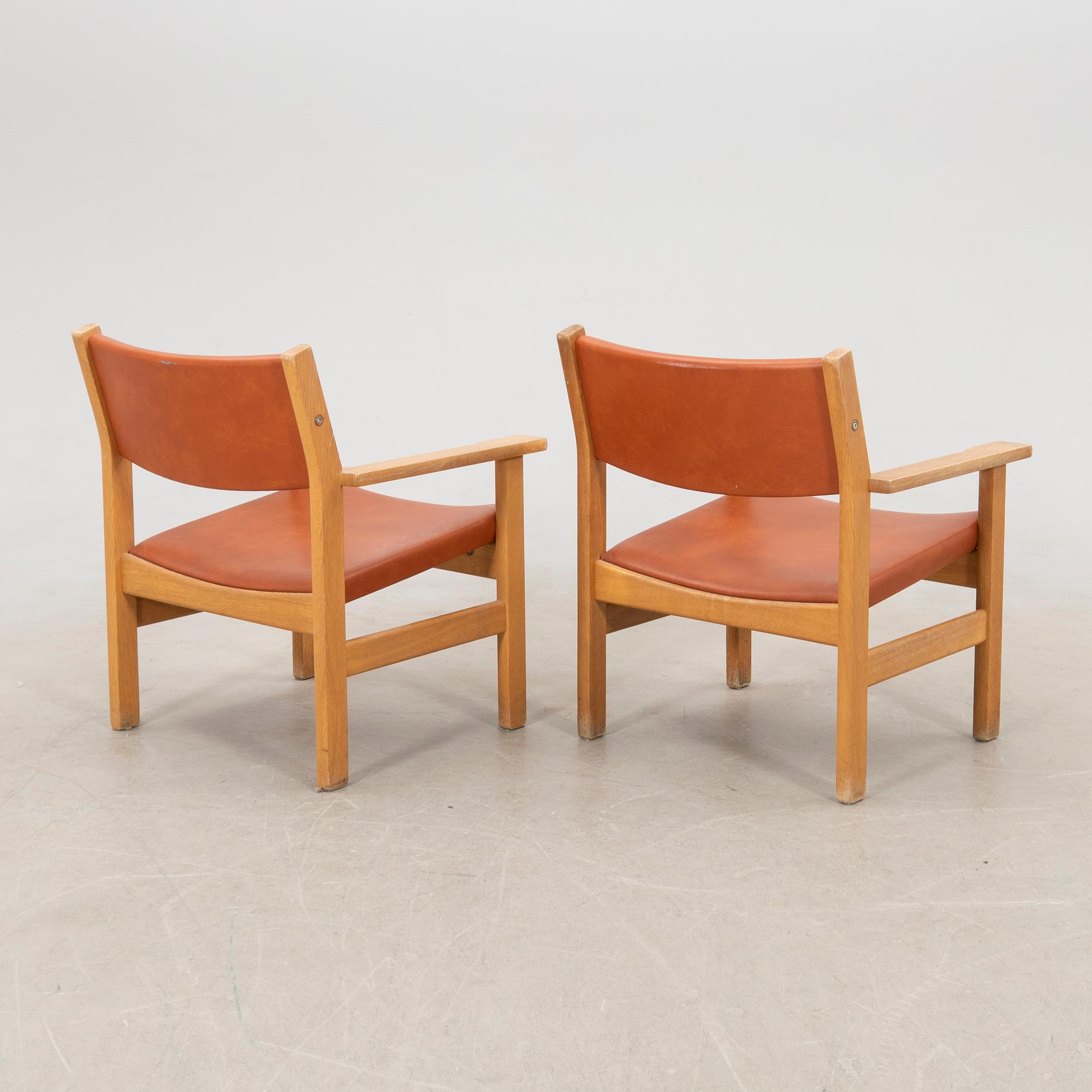 Hans J. Wegner, armchairs a pair model no. 214 Getama Denmark.