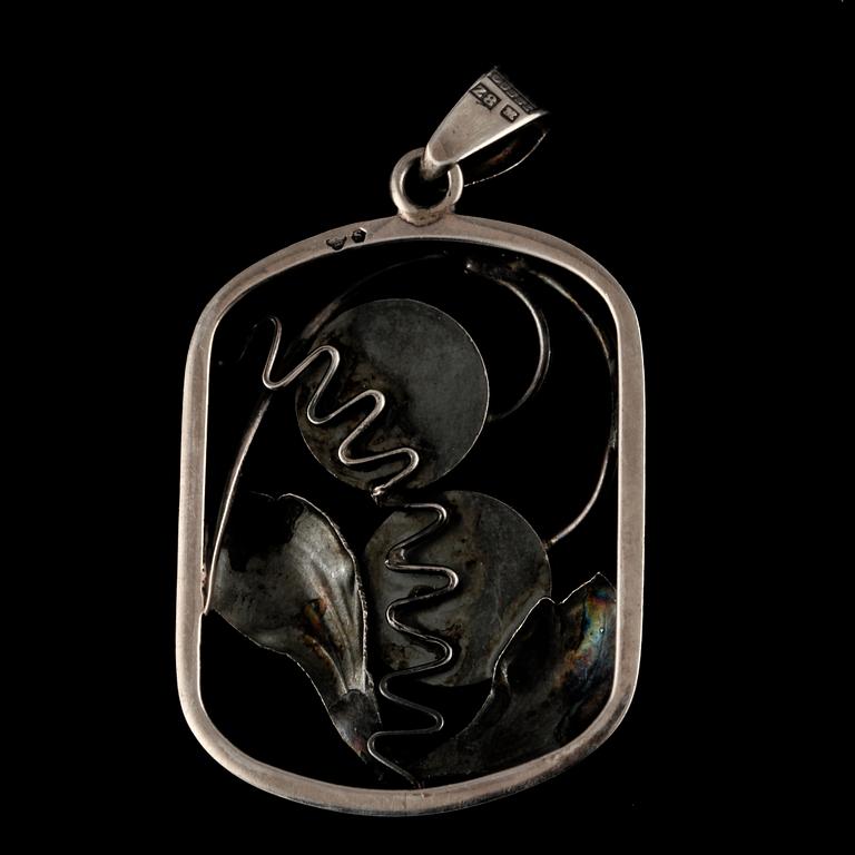 HÄNGE, silver och glas, Gussi, Malmö, 1950. Vikt 13 g.