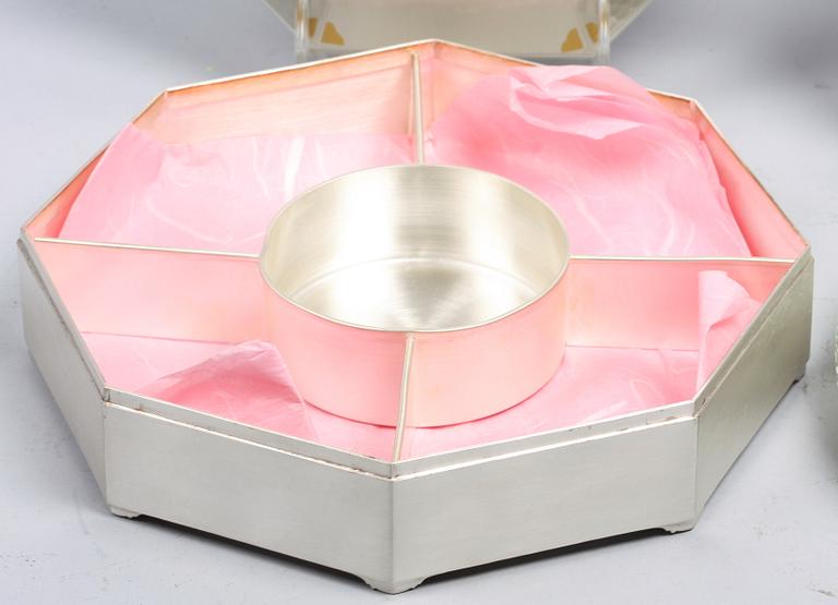 ASKAR MED LOCK, 2 st, silver, Kina.