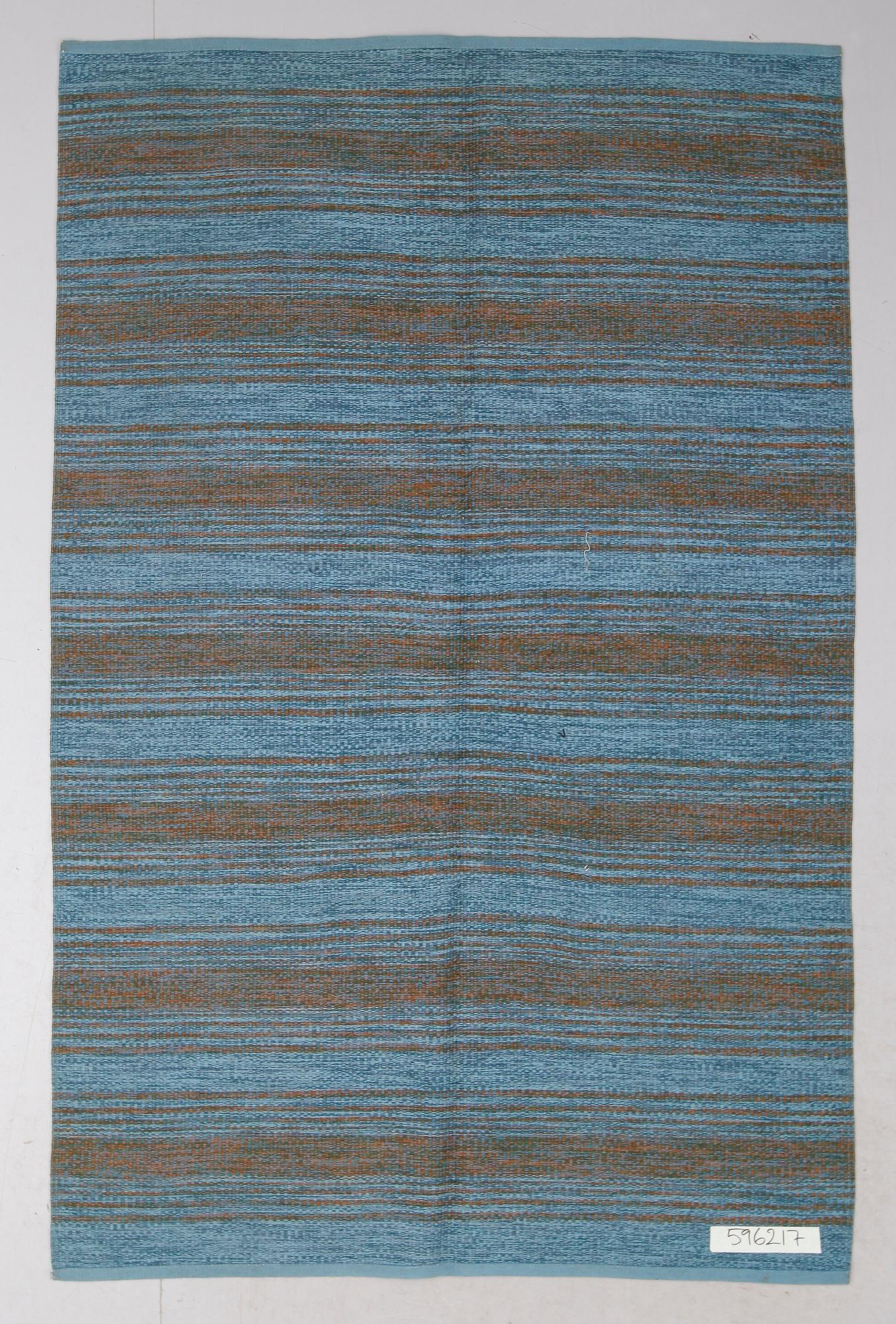MATTA, rölakan. Ca 245 x 160 cm.