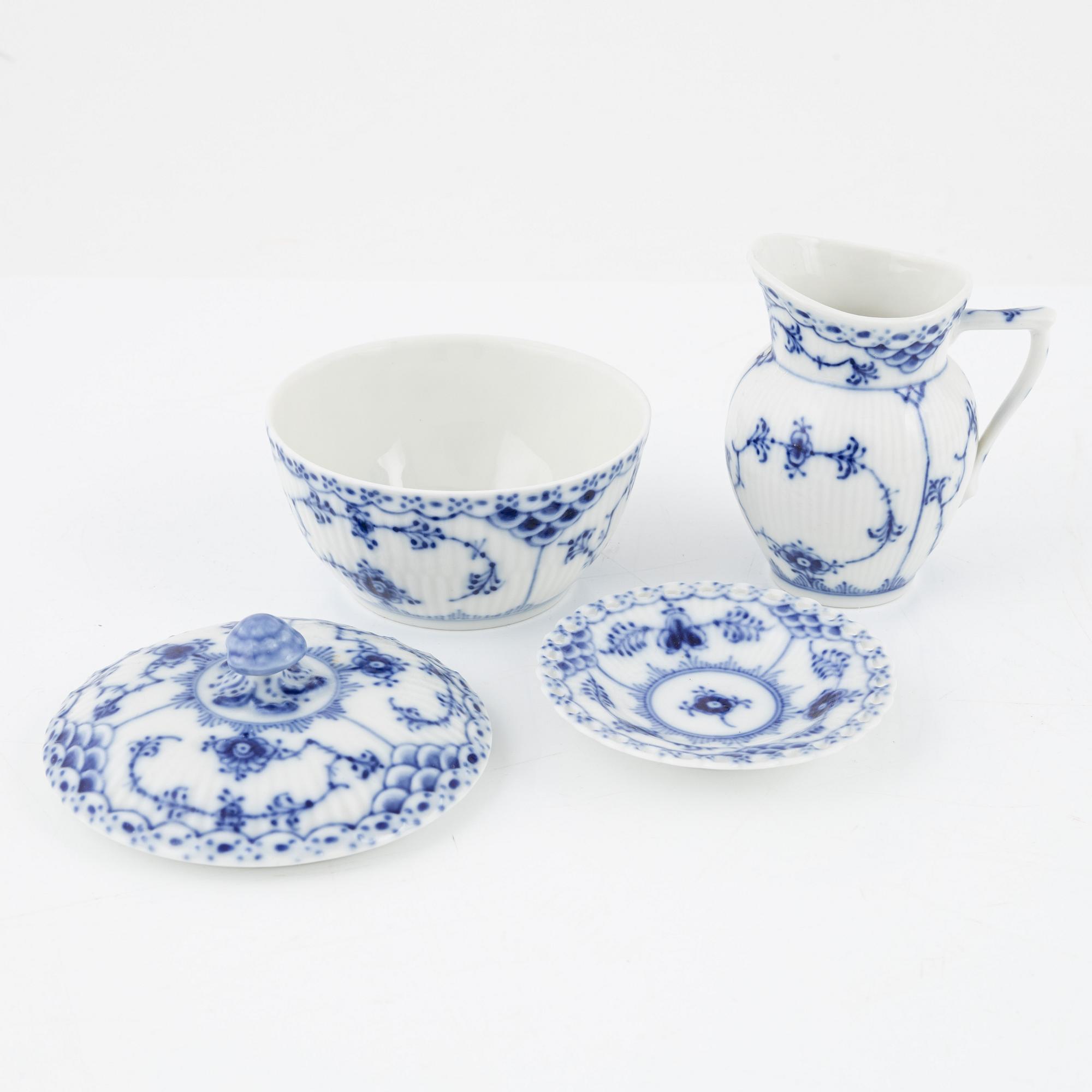 Royal Copenhagen, kaffeservis, 28 delar, porslin, "Musselmalet Hel- och Halvblonde", Danmark.